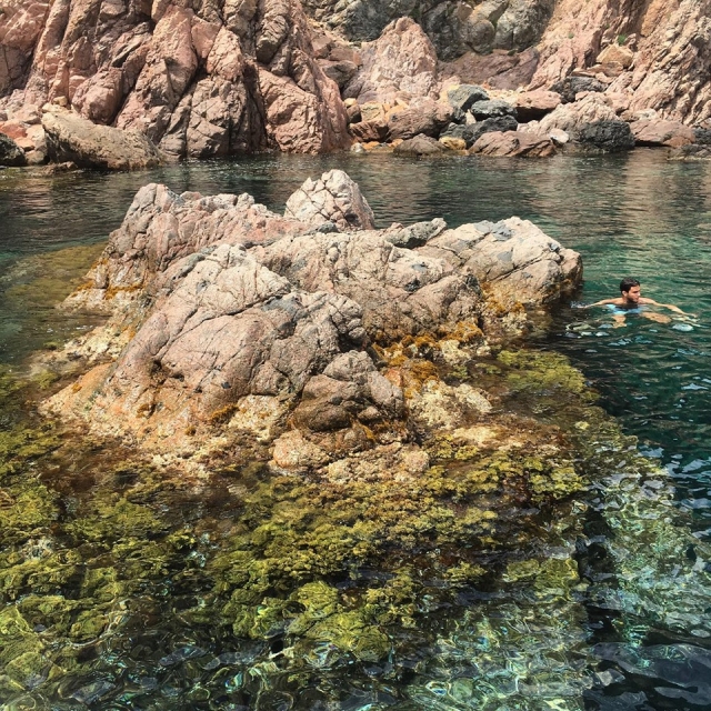 Nadando en las calas